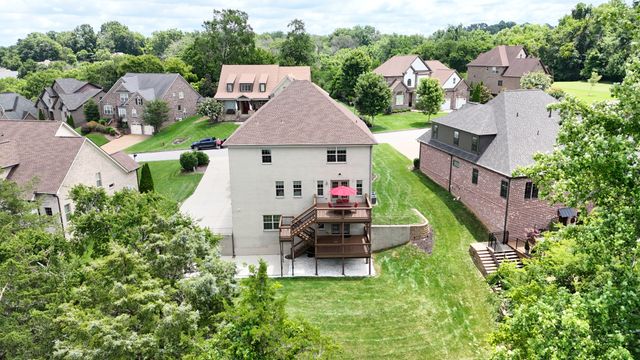 1378 Sweetwater Dr, Brentwood, TN 37027