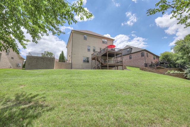 1378 Sweetwater Dr, Brentwood, TN 37027