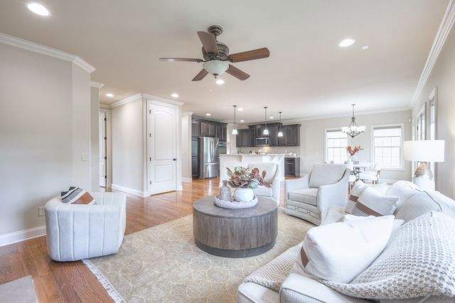 1378 Sweetwater Dr, Brentwood, TN 37027