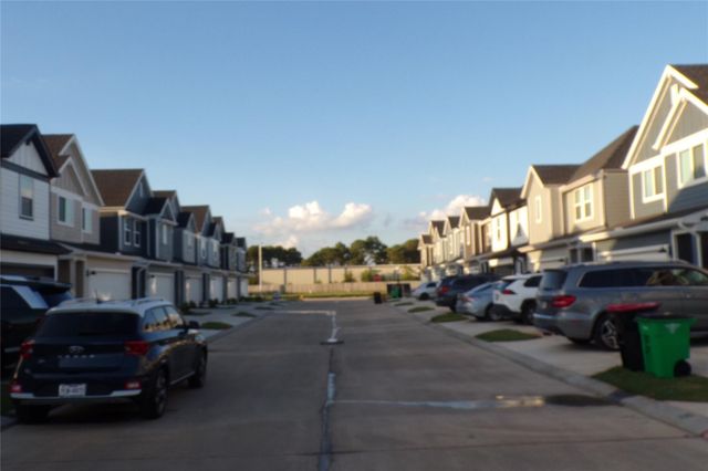 3550 Goldfinch Woods Drive, Katy, TX 77494