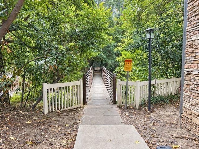 216 Semel Drive NW 360, Atlanta, GA 30309