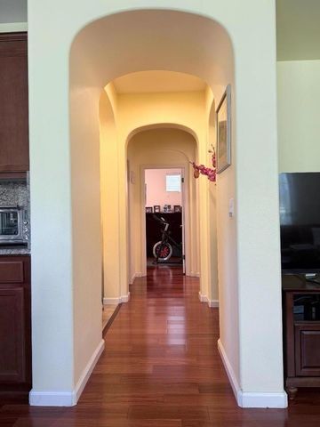 2245 Maidenhair Way, San Ramon, CA 94582