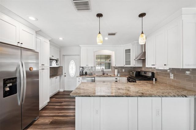 4715 W MONTGOMERY AVE, Tampa, FL 33616