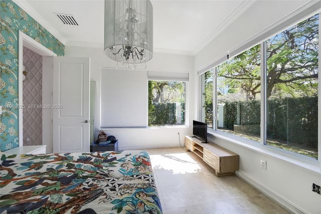 1898 S Miami Ave, Miami, FL 33129