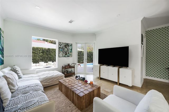 1898 S Miami Ave, Miami, FL 33129