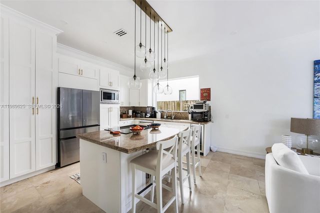 1898 S Miami Ave, Miami, FL 33129