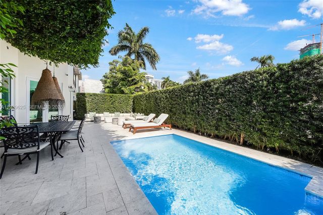 1898 S Miami Ave, Miami, FL 33129