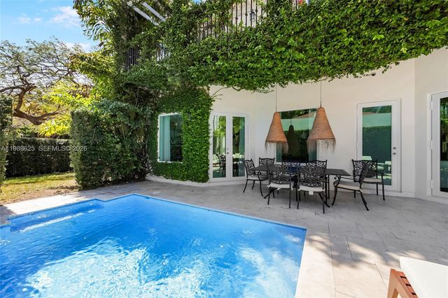 1898 S Miami Ave, Miami, FL 33129