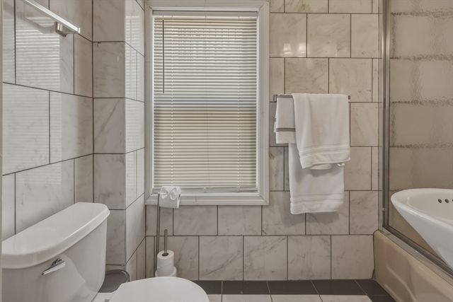 573 Somerville Avenue B, Somerville, MA 02143
