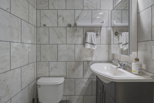 573 Somerville Avenue B, Somerville, MA 02143