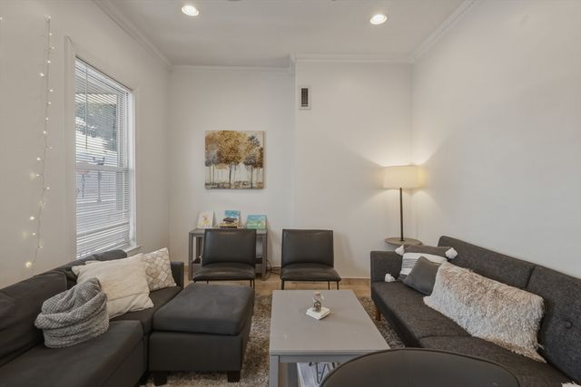 573 Somerville Avenue B, Somerville, MA 02143