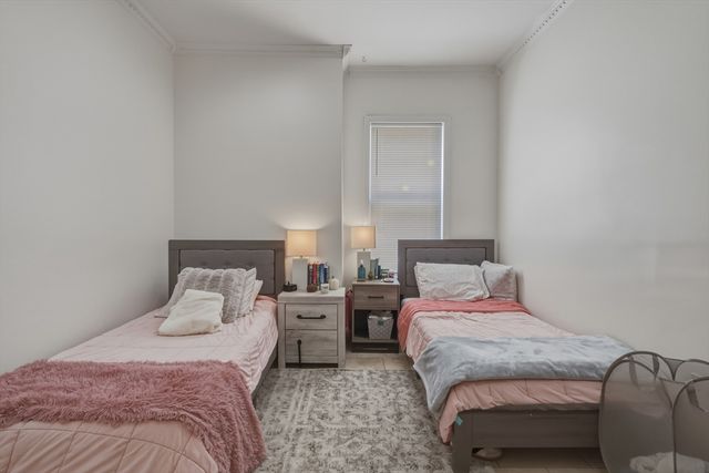 573 Somerville Avenue B, Somerville, MA 02143