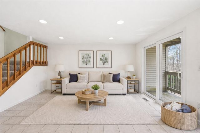 59 Samuel Dr 59, Grafton, MA 01536