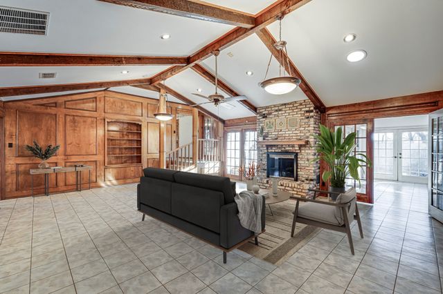 529 N Grand Avenue, Waxahachie, TX 75165