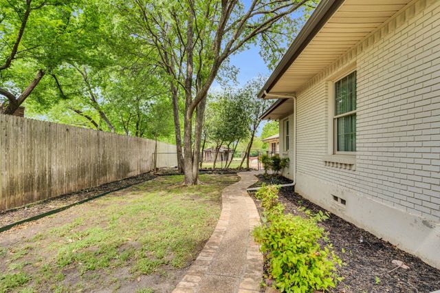 529 N Grand Avenue, Waxahachie, TX 75165