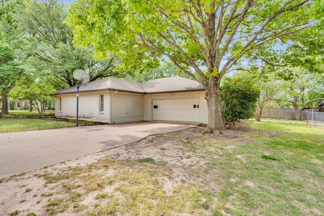 529 N Grand Avenue, Waxahachie, TX 75165
