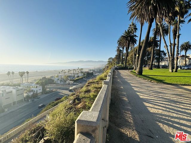 912 6th Street 8, Santa Monica, CA 90403