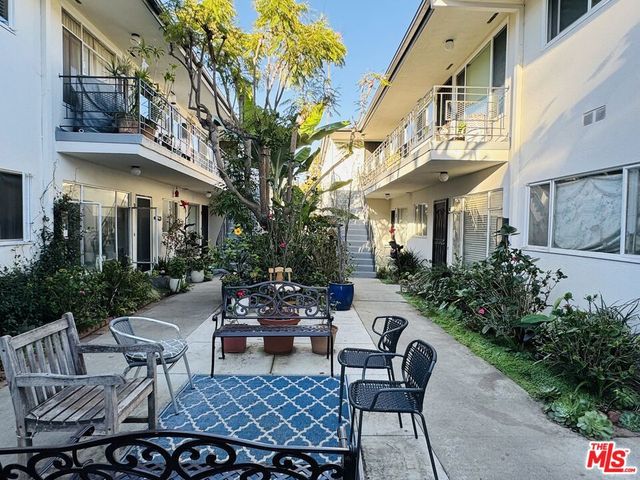 912 6th Street 8, Santa Monica, CA 90403