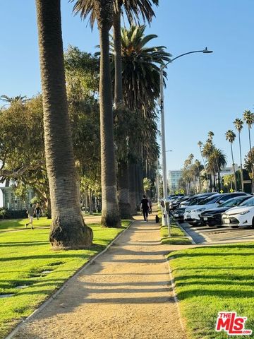 912 6th Street 8, Santa Monica, CA 90403