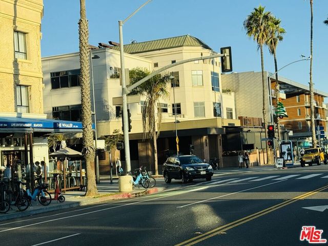 912 6th Street 8, Santa Monica, CA 90403