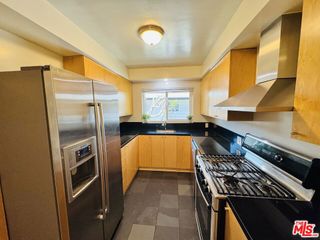 912 6th Street 8, Santa Monica, CA 90403
