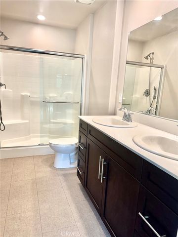 14121 W Oak Lane, Van Nuys, CA 91405