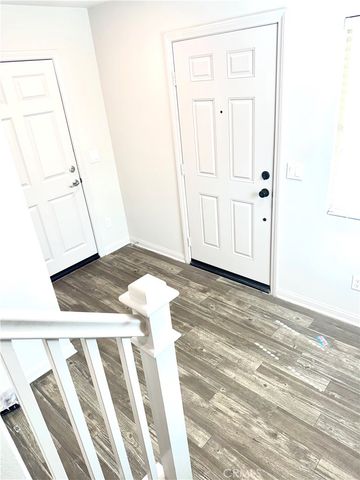 14121 W Oak Lane, Van Nuys, CA 91405