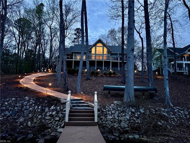 366 Mountain Rock TRL, Boydton, VA 23917