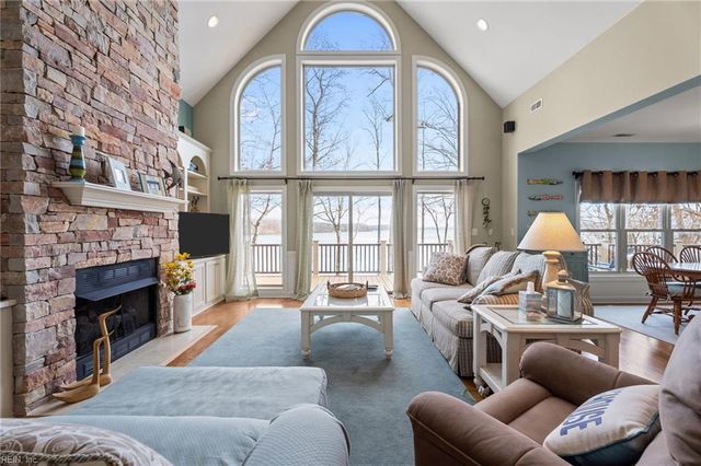 366 Mountain Rock TRL, Boydton, VA 23917