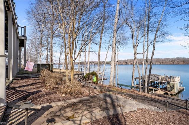 366 Mountain Rock TRL, Boydton, VA 23917