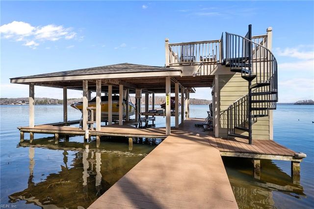 366 Mountain Rock TRL, Boydton, VA 23917