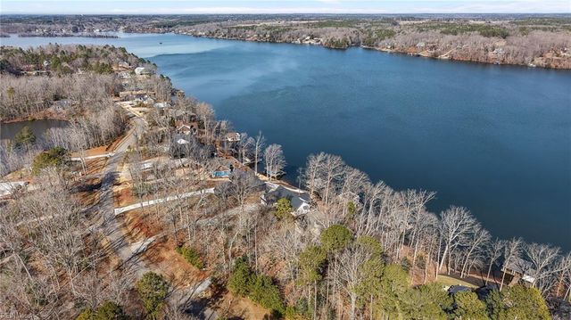 366 Mountain Rock TRL, Boydton, VA 23917