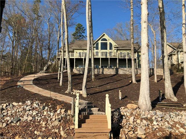 366 Mountain Rock TRL, Boydton, VA 23917