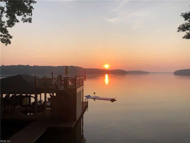 366 Mountain Rock TRL, Boydton, VA 23917