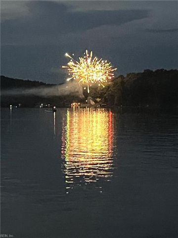 366 Mountain Rock TRL, Boydton, VA 23917