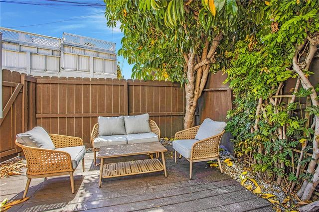 26 La Verne, Long Beach, CA 90803