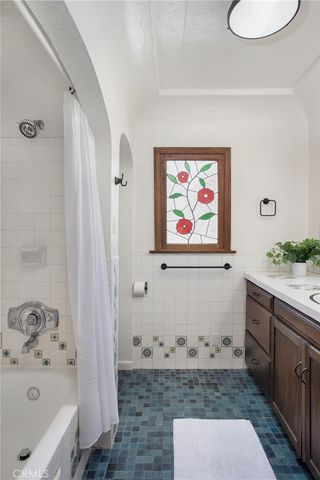 26 La Verne, Long Beach, CA 90803