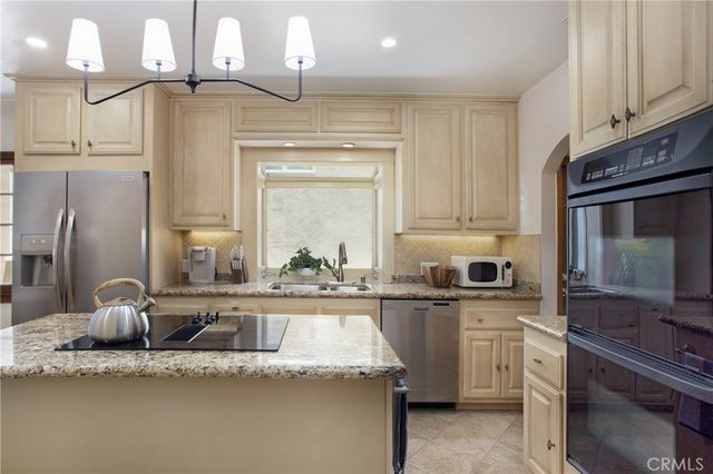 26 La Verne, Long Beach, CA 90803