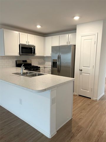 4122 Zavala Mill Street, Baytown, TX 77562