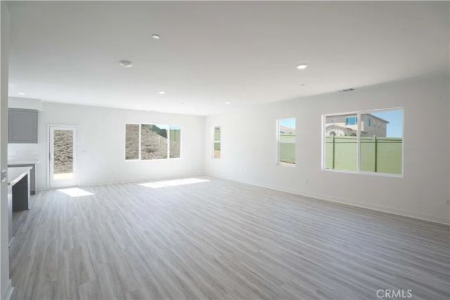 17127 Kent Street, Hesperia, CA 92345