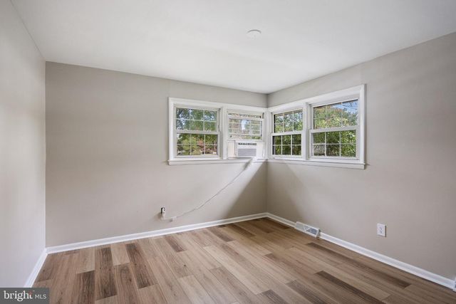 507 OAKLAND AVE, Berlin, NJ 08009