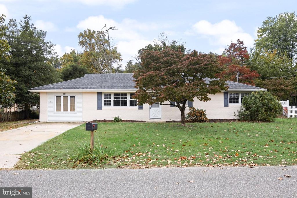 507 OAKLAND AVE, Berlin, NJ 08009