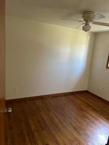 38040 Castle Drive, Romulus, MI 48174