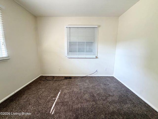 6216 Hillcrest Ct, Crestwood, KY 40014