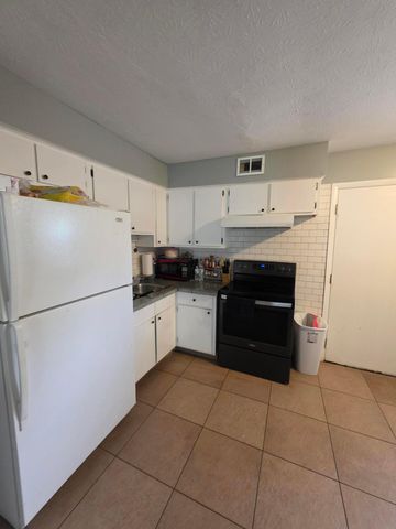 2256 Perkins Court, P, Columbus, OH 43229