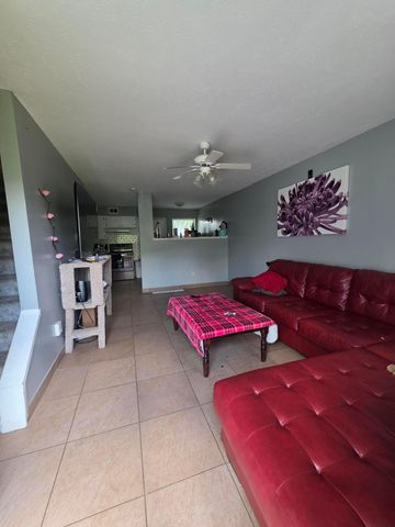 2256 Perkins Court, P, Columbus, OH 43229
