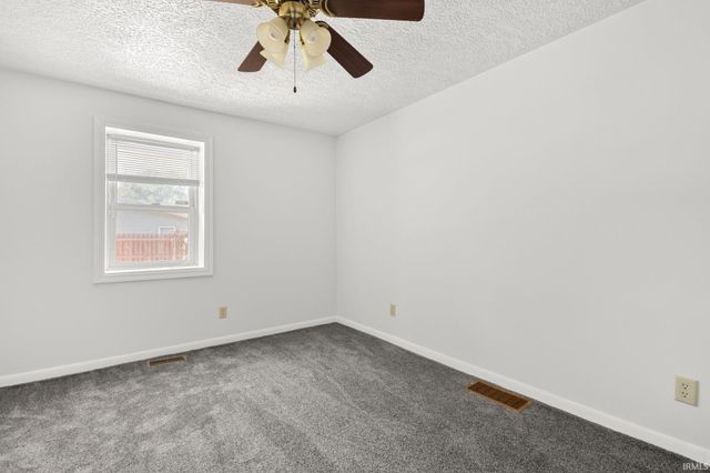 29766 Carolina Avenue, Elkhart, IN 46516