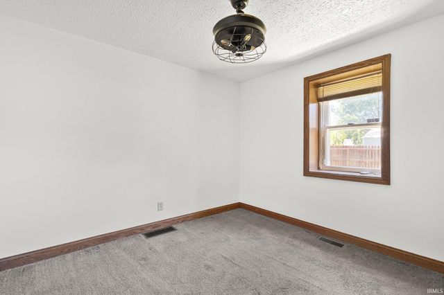 29766 Carolina Avenue, Elkhart, IN 46516