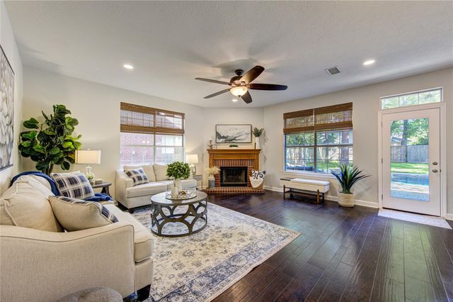 46 Indian Summer Place, The Woodlands, TX 77381