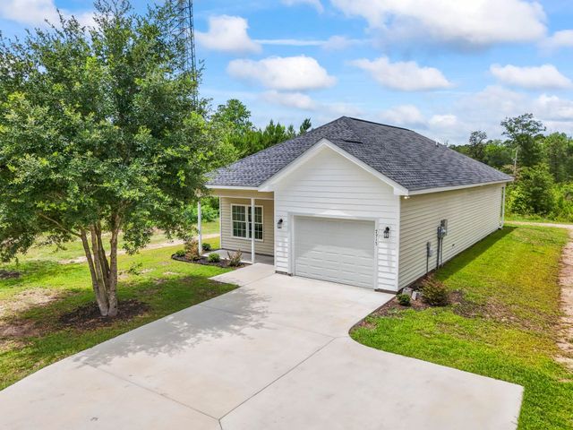 7913 E Highway 19, Loris, SC 29569